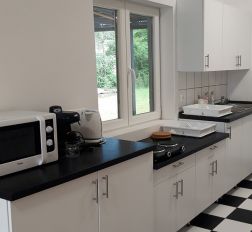 vidrahaz-pakasz-gallery-12.jpg - Pakasz Tanya Kemping - Agárd