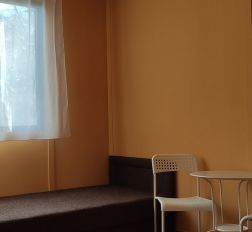 pakasz_nagy_fahaz_10.jpg - Pakasz Tanya Kemping - Agárd