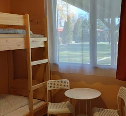 pakasz_nagy_fahaz_12.jpg - Pakasz Tanya Kemping - Agárd